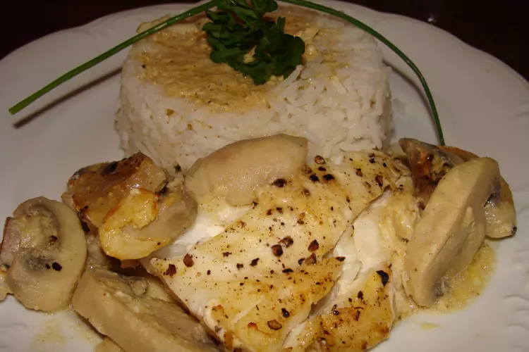Pavé De Cabillaud Et Son Risotto De Chou Fleur, Sauce Au Fumet Brun