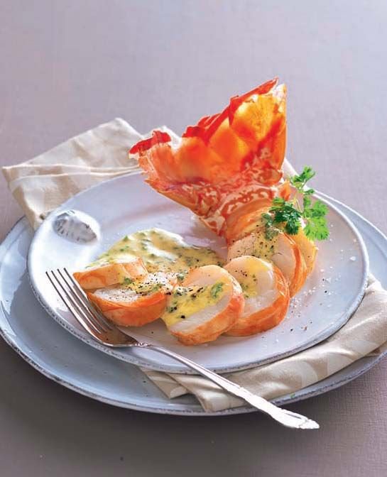 Langouste Froide Et Vinaigrette De Fruit De La Passion