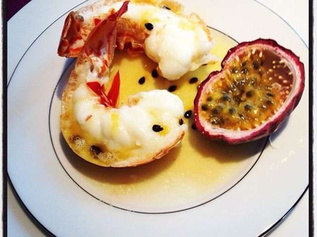 Langouste Froide Et Vinaigrette De Fruit De La Passion